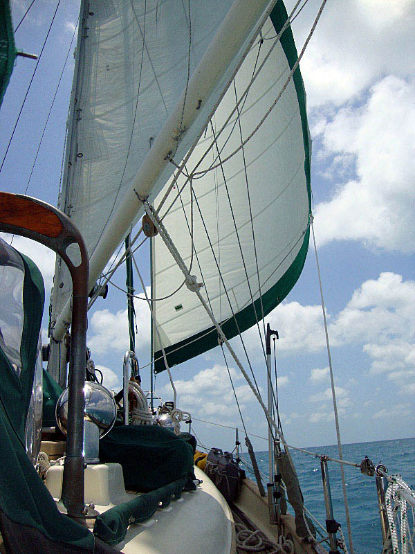 Sailing to Allen Cay